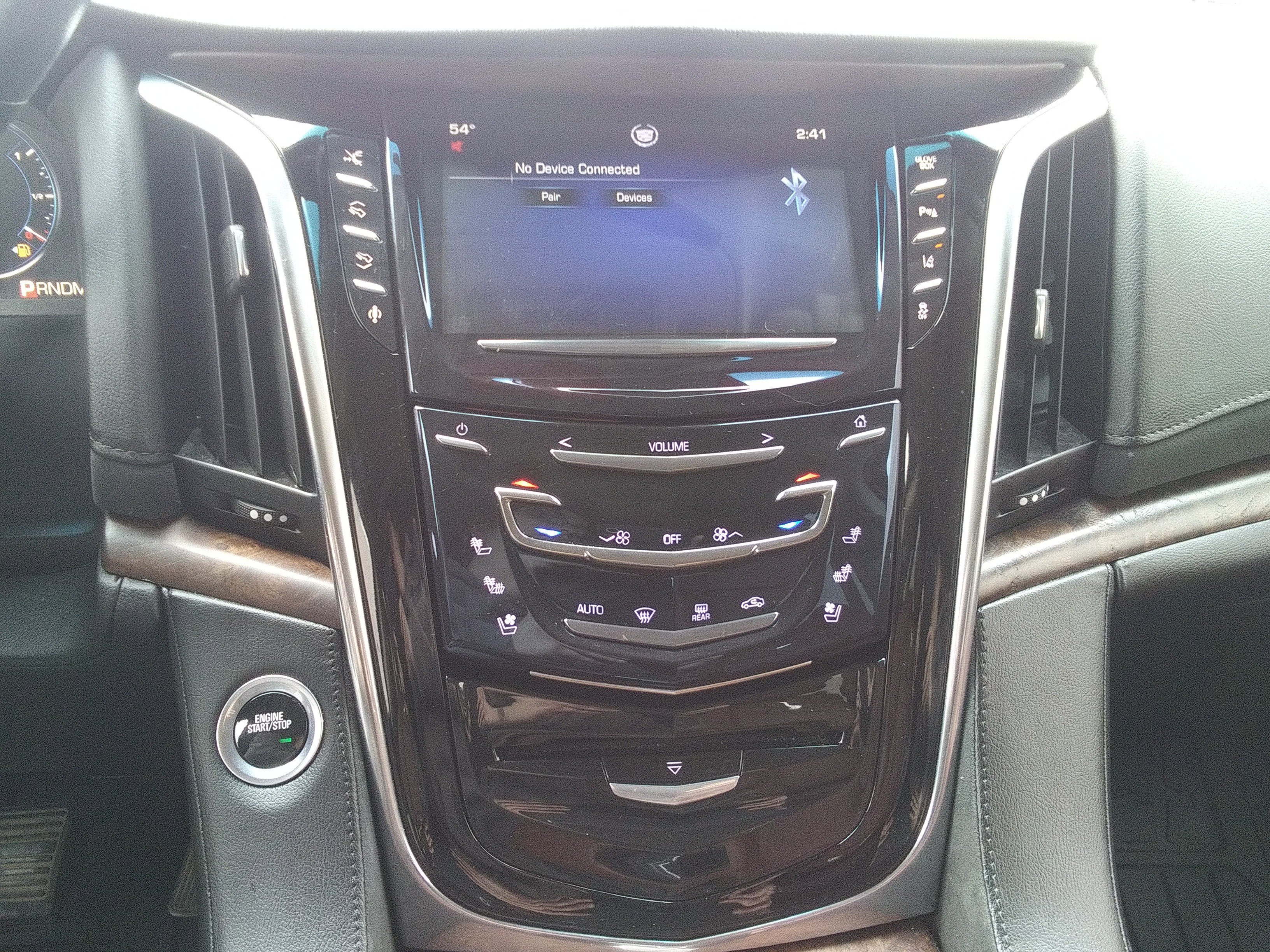 Used 2015 White Cadillac Premium image 25