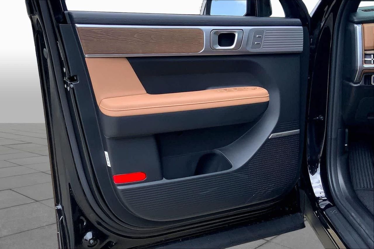 New 2026 Phantom Black Hyundai Limited AWD image 10