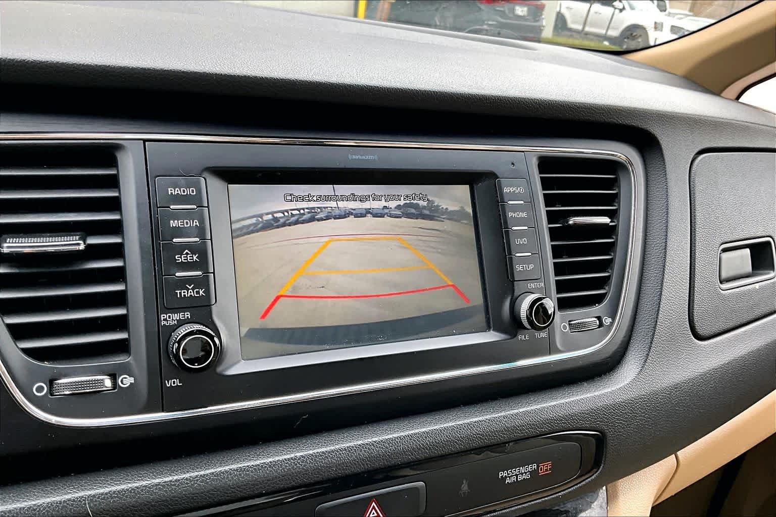 Used 2017 Beachwood Pearl Kia LX image 23