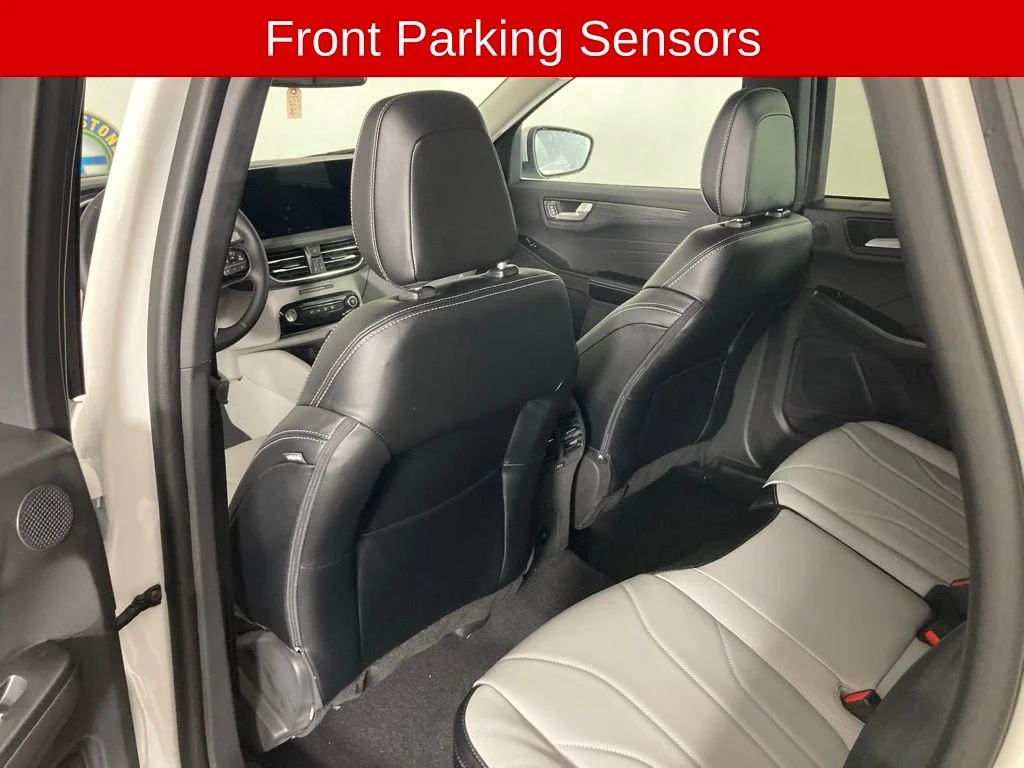 New 2026 Star White Metallic Tri-coat Ford Plug-in Hybrid image 15
