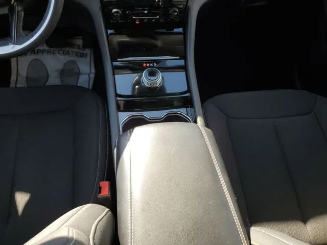 Used 2023 White Jeep Laredo image 21