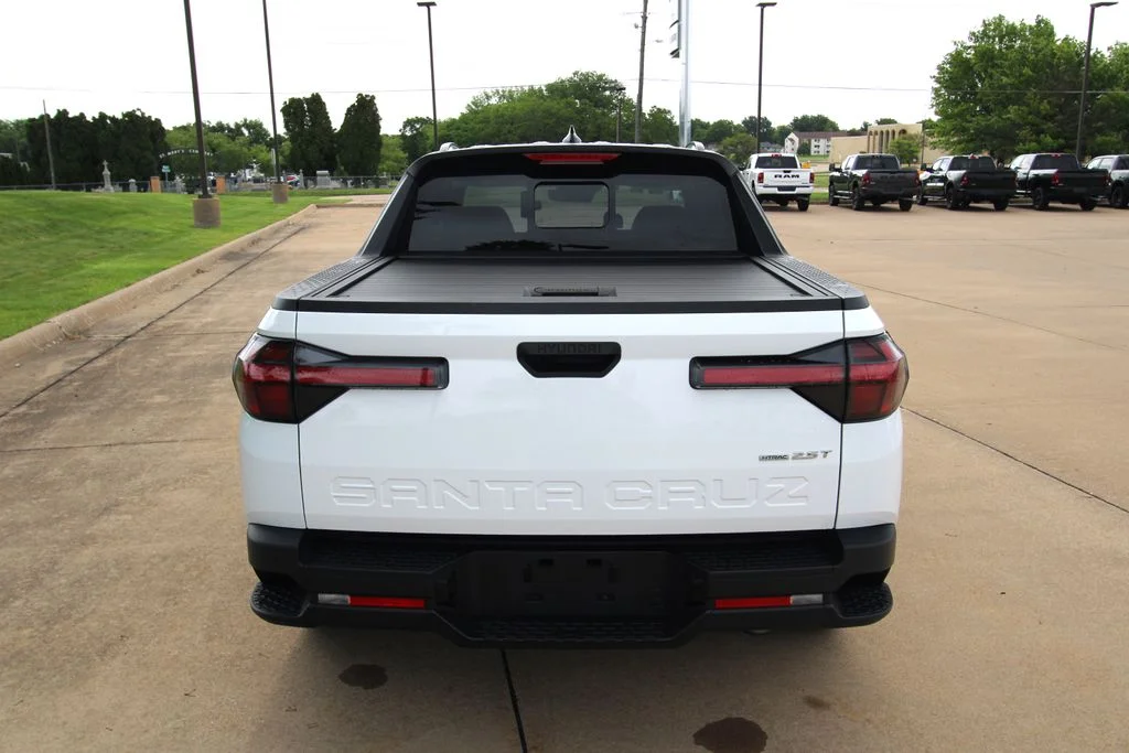 Used 2022 White Hyundai SEL Premium image 14