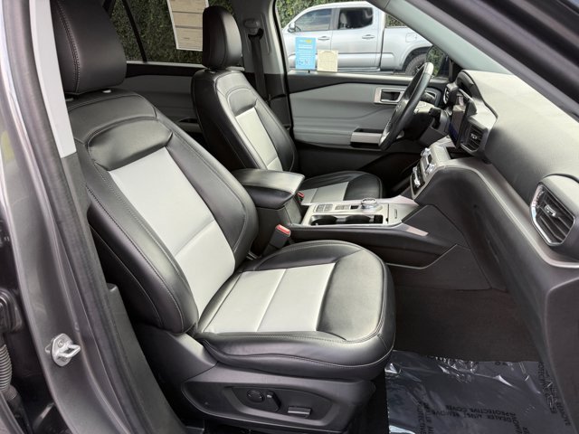 Certified Used 2023 Gray Metallic Ford XLT image 20