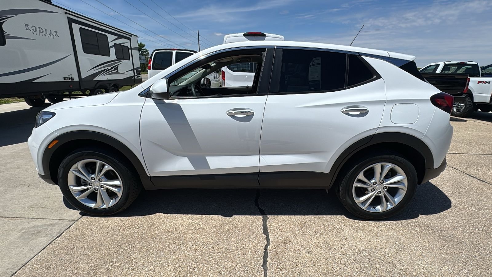 Used 2022 White Buick Preferred image 6