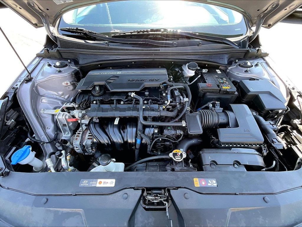 Used 2023 Fluid Metal Hyundai SEL image 27