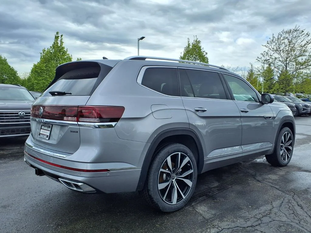 New 2026 Silver Mist Metallic Volkswagen 2.0T SEL Premium R-Line image 2