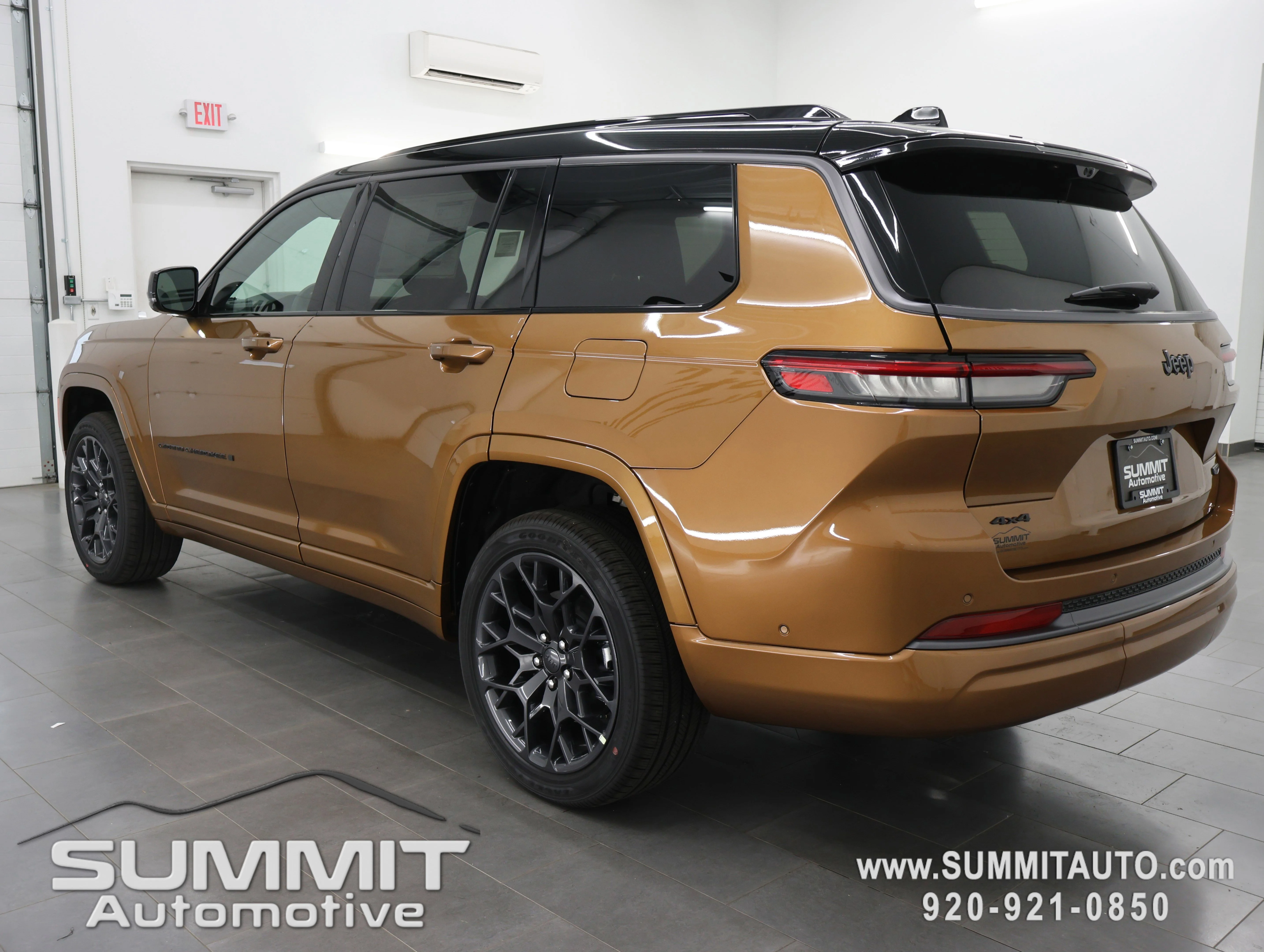 New 2026 Copper Shino Metallic Clear-Coat Exterior Paint Jeep Summit image 5