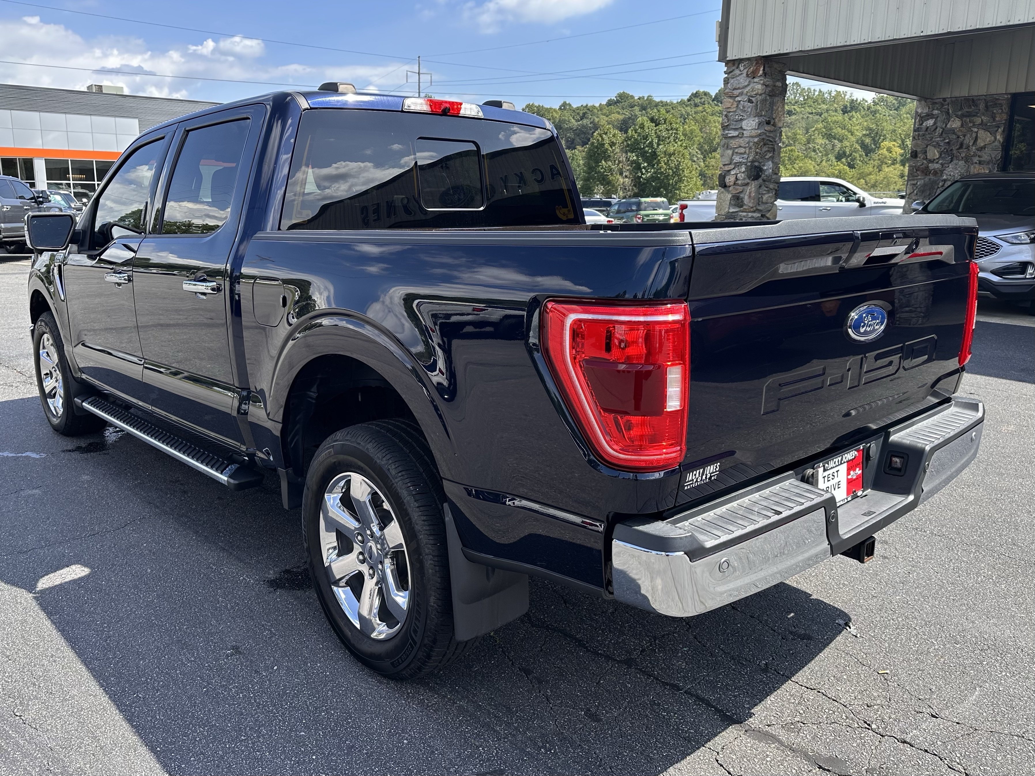 Certified Used 2022 Blue Ford XLT image 8