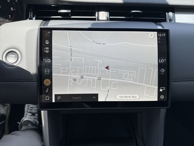 New 2026 Ostuni Pearl White LAND ROVER  image 17
