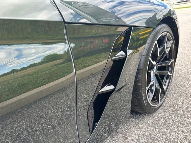 Used 2025 Green BMW sDrive M40i image 19