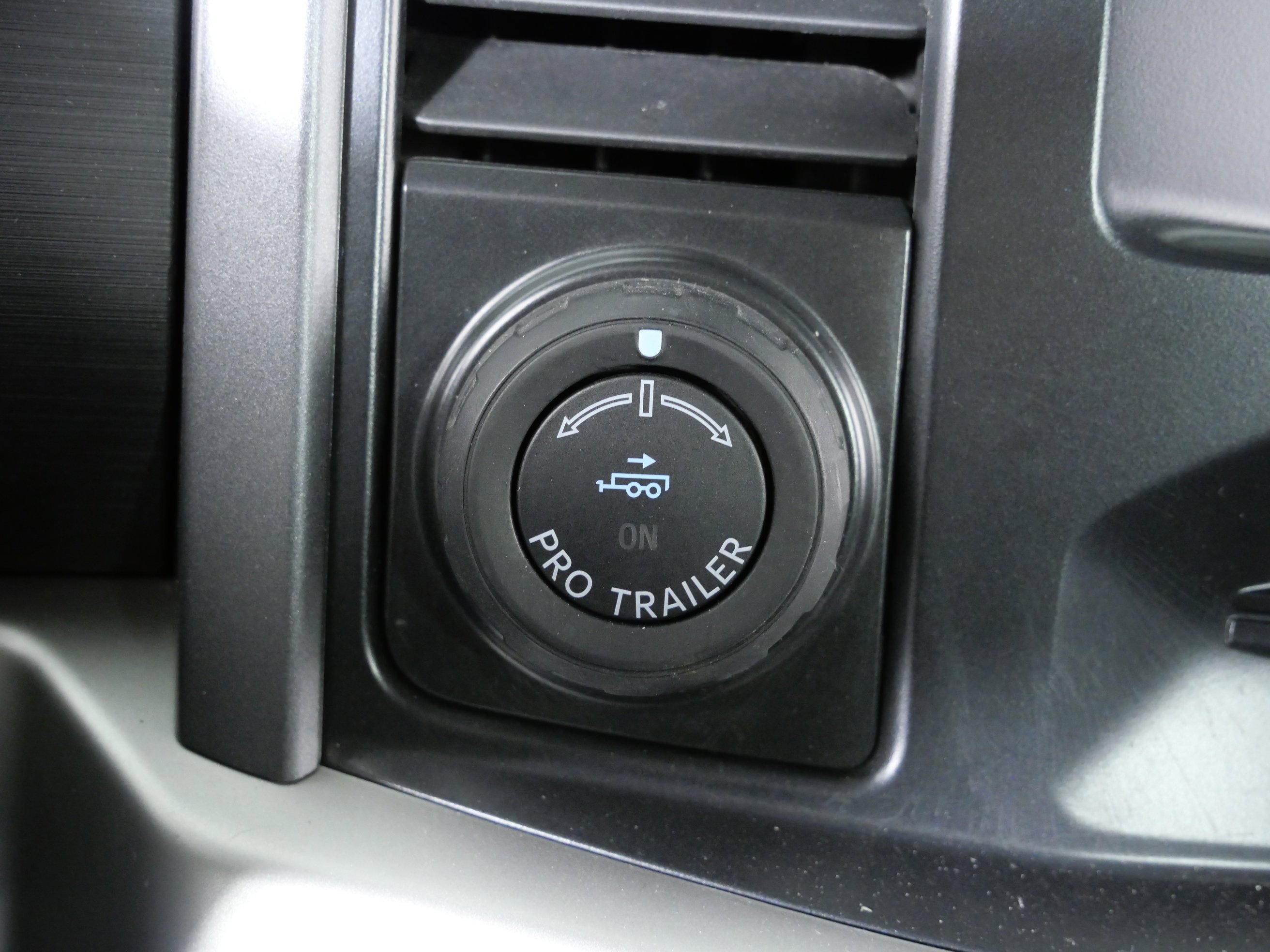 Used 2022 Oxford White Ford XLT image 29