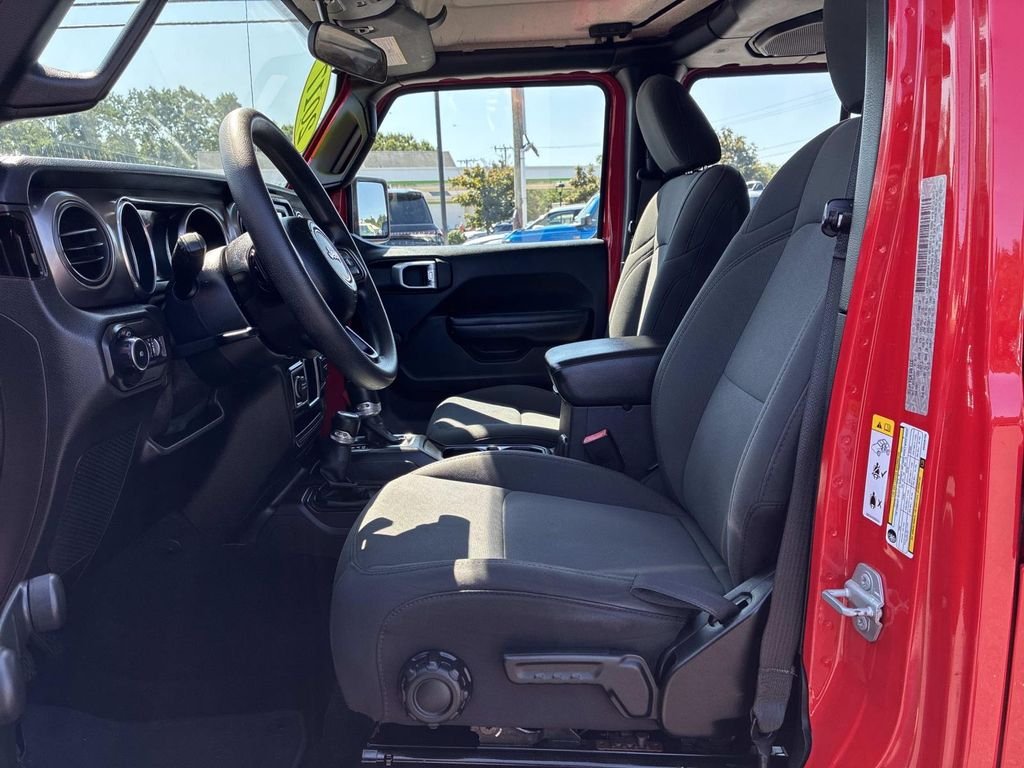 Used 2019 Red Jeep Unlimited Sport image 20