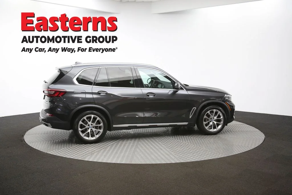 Used 2022 Gray BMW xDrive40i image 49