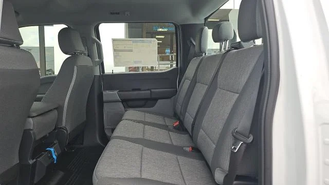 New 2027 Oxford White Ford XL 2WD image 31