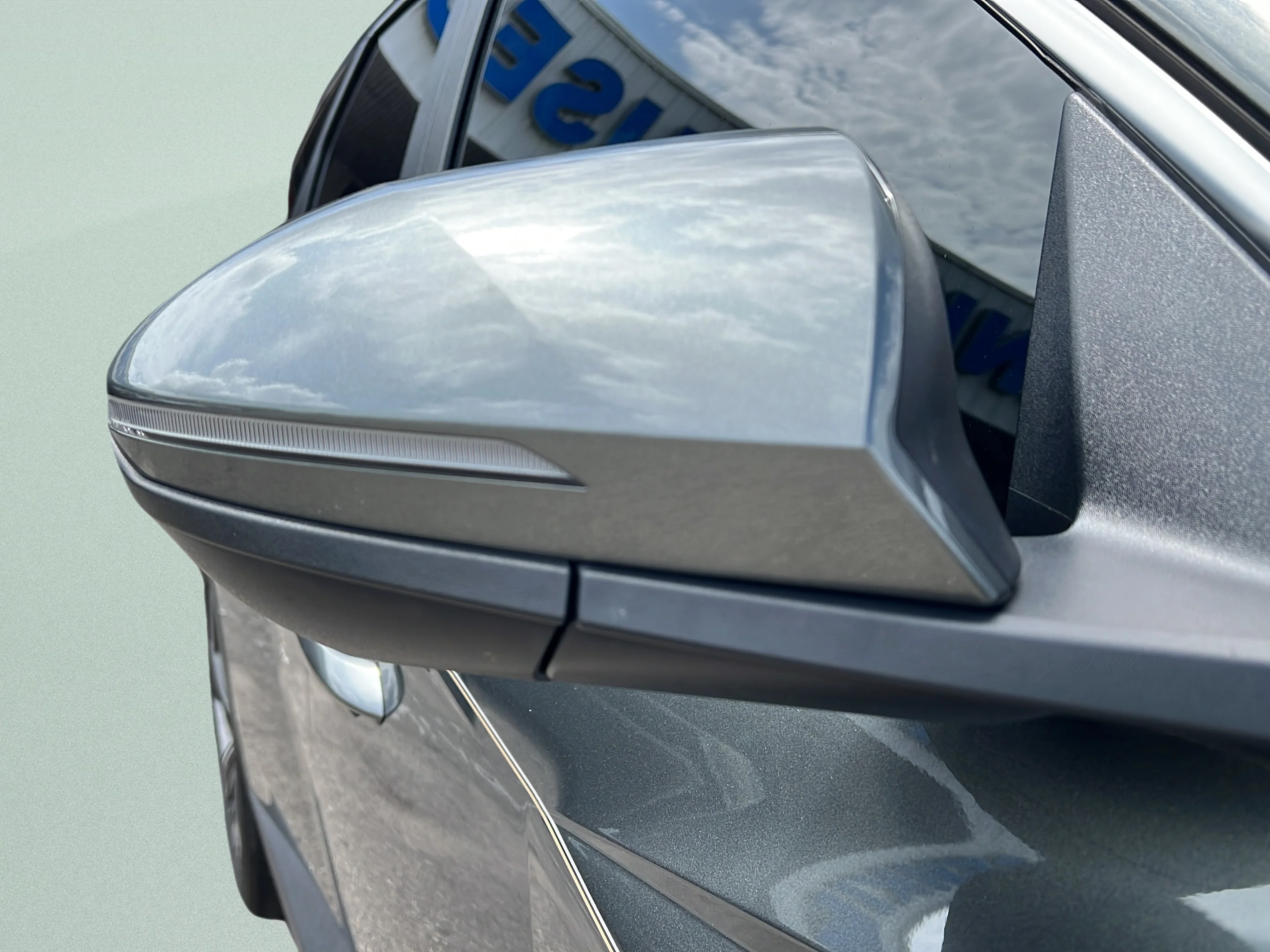 Used 2023 Amazon Gray Hyundai SEL image 27