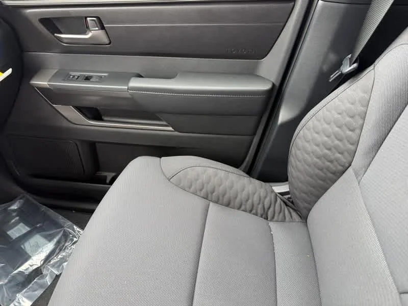 2026 Toyota Tundra SR5 - Photo 13