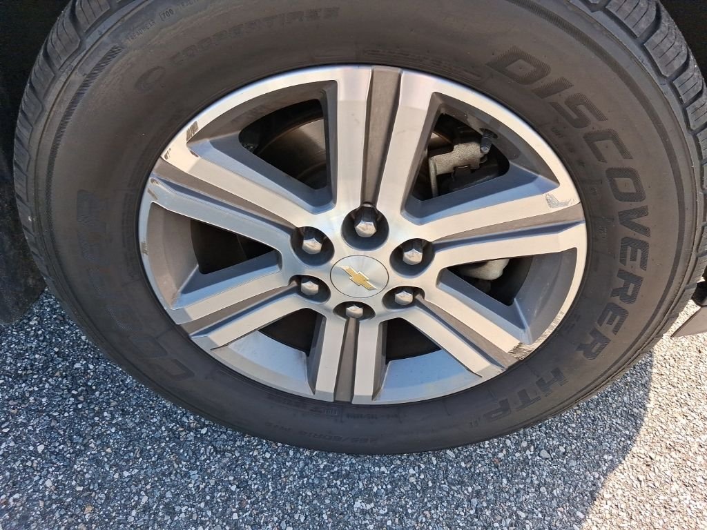 Used 2016 Silver Chevrolet 2LT image 18