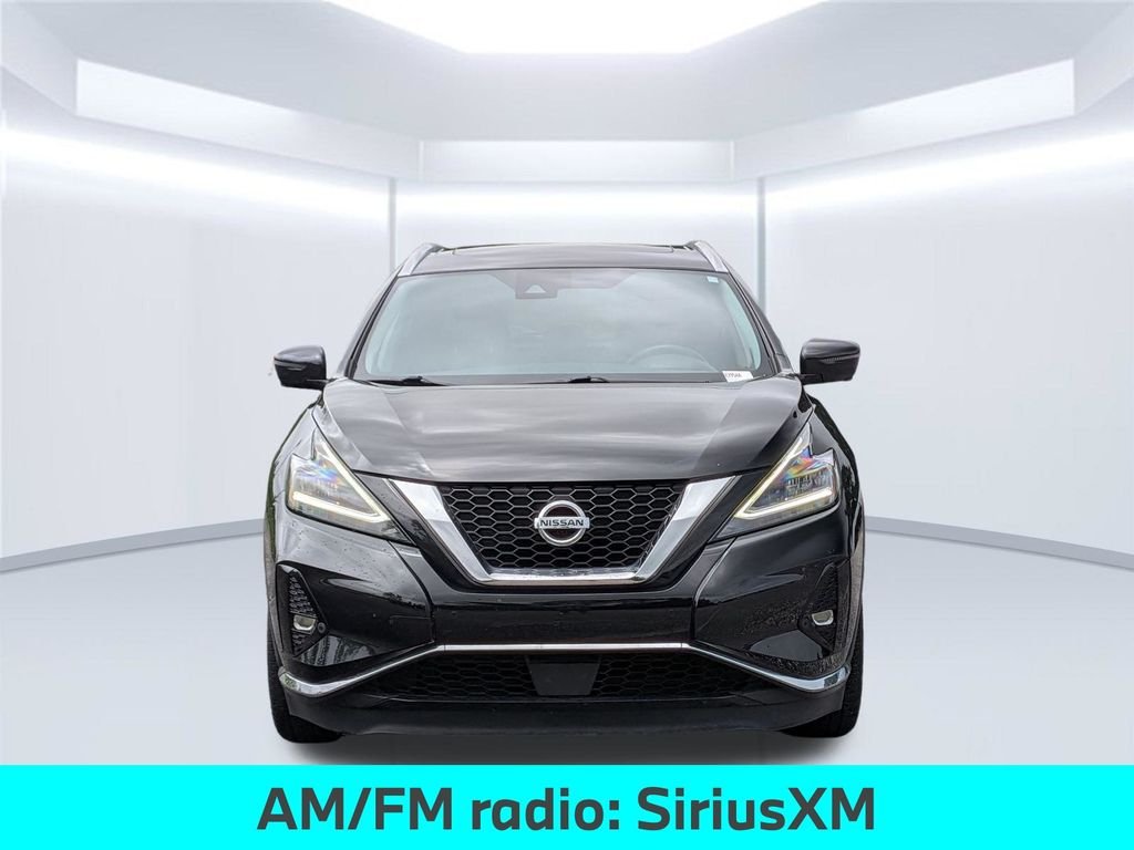 Used 2021 Black Nissan Platinum image 12