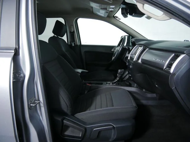 Used 2020 Silver Ford XLT image 11