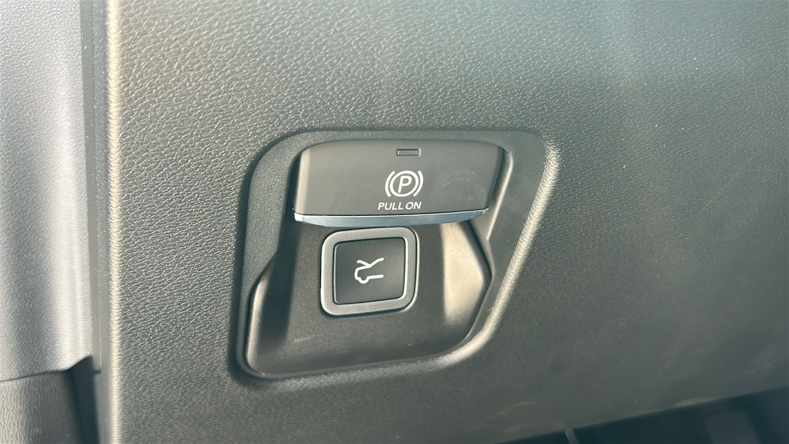 New 2026 Hydro Blue Pearlcoat Jeep Laredo image 22