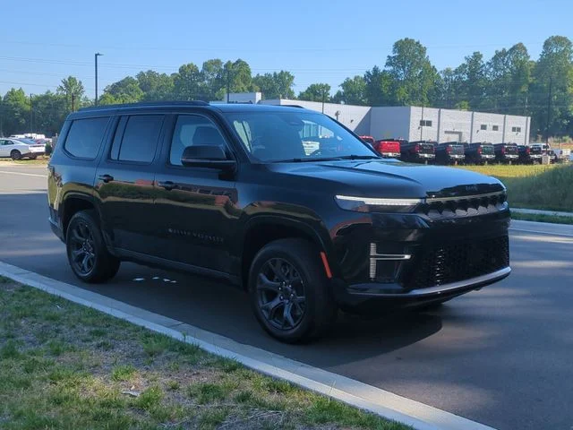 New 2026 High Gloss Black Exterior Paint Jeep Limited Altitude image 15