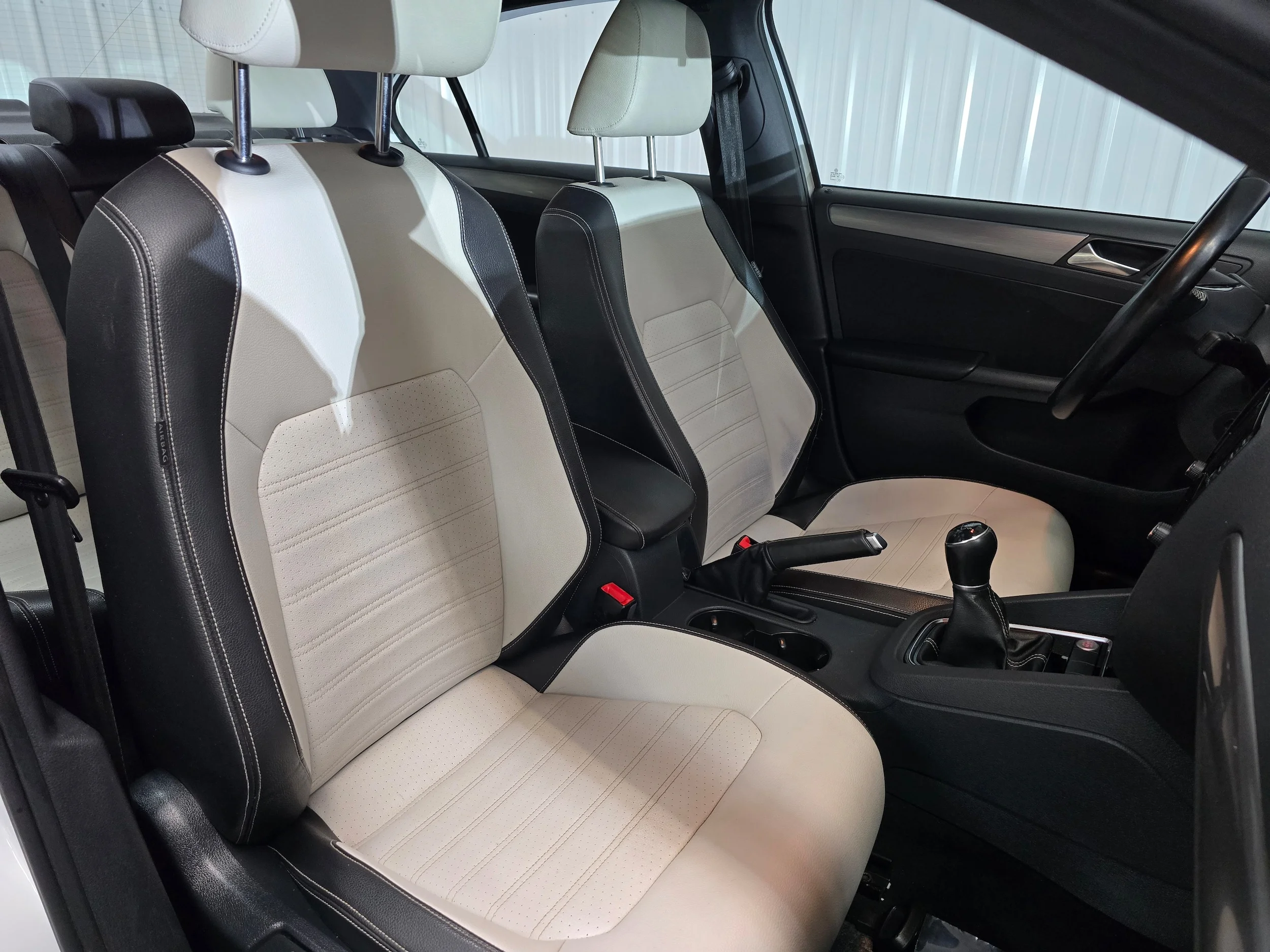 Used 2016 Pure White Volkswagen 1.8T Sport Manual image 19