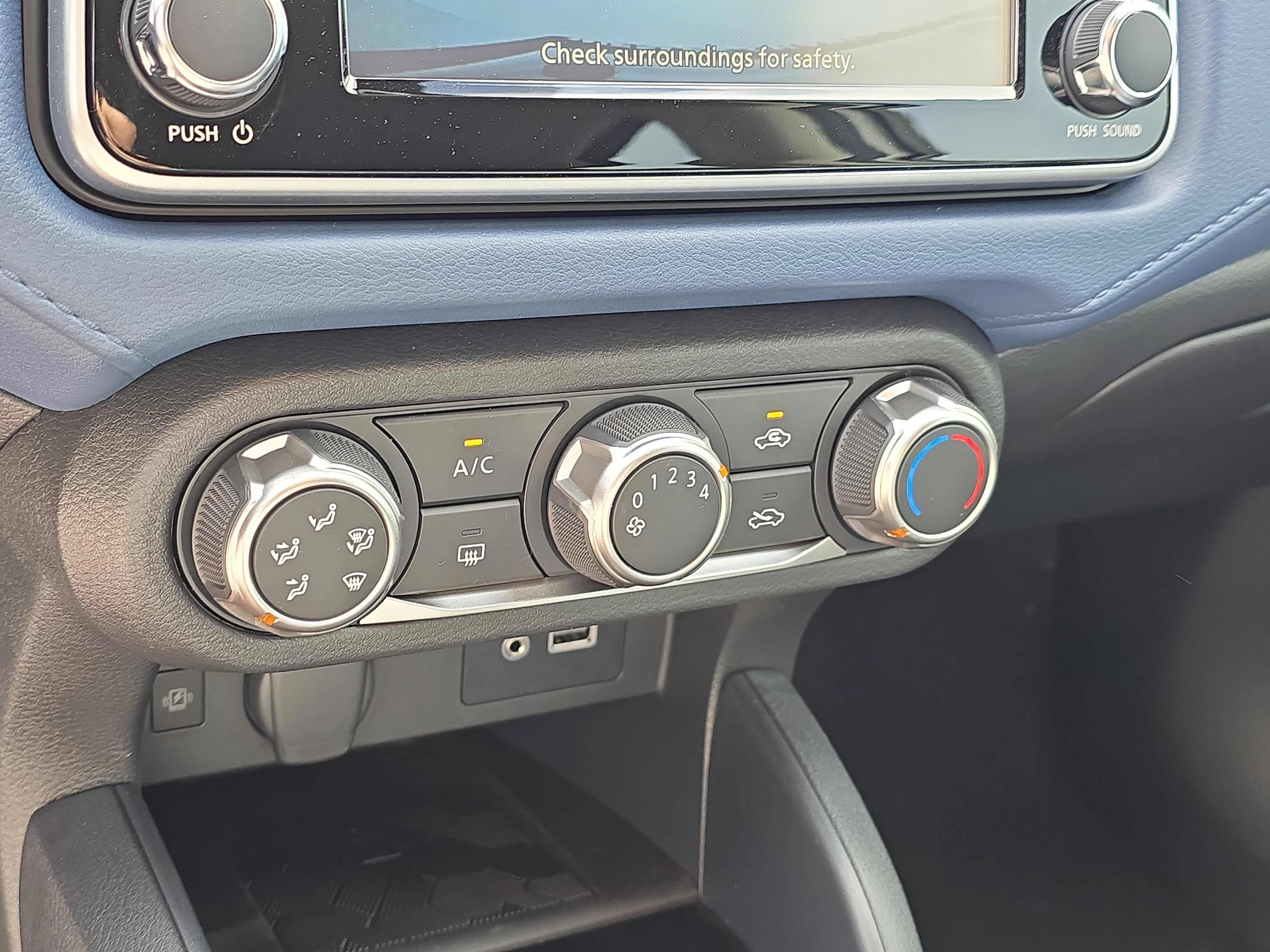 2025 Nissan Versa Sedan SV - Photo 24