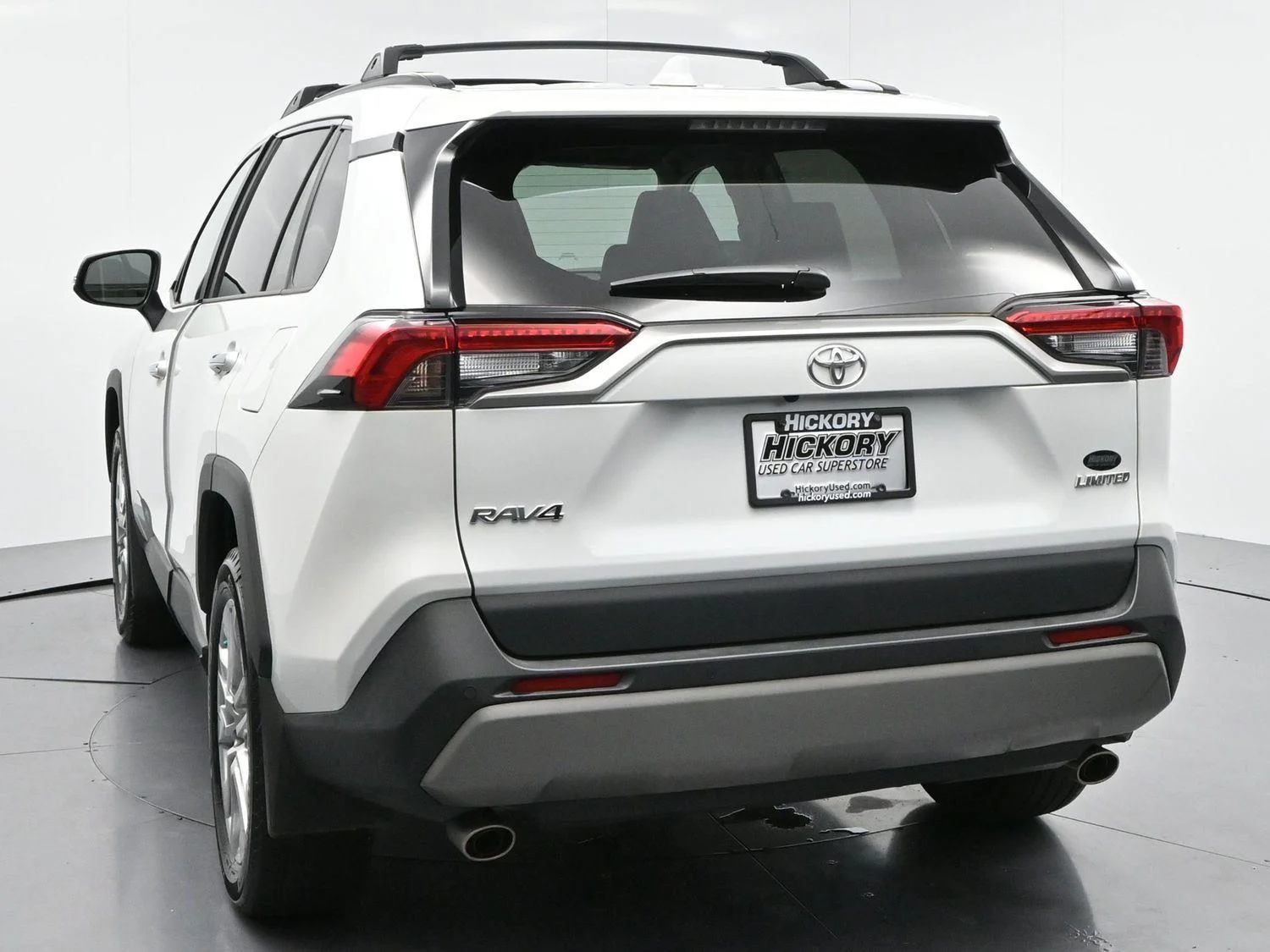 Used 2025 Wind Chill Pearl Toyota Limited image 6