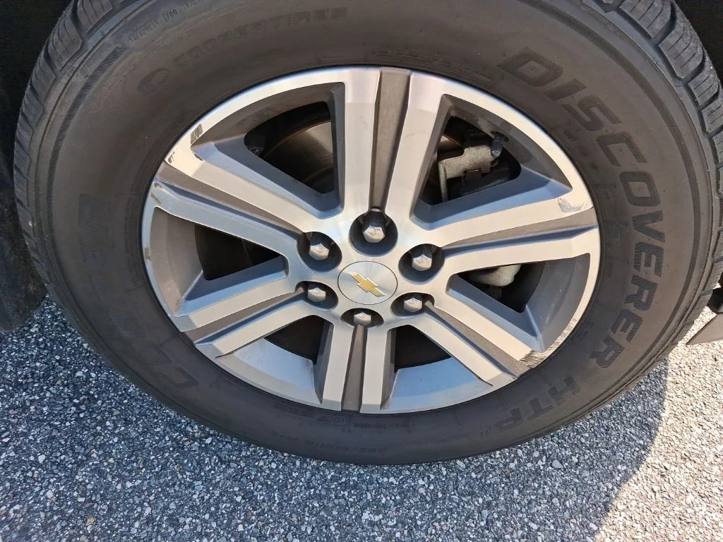 Used 2016 Silver Chevrolet 2LT image 18