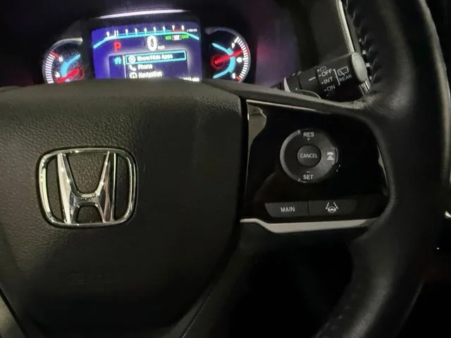 Used 2021 Platinum White Pearl Honda Touring image 17