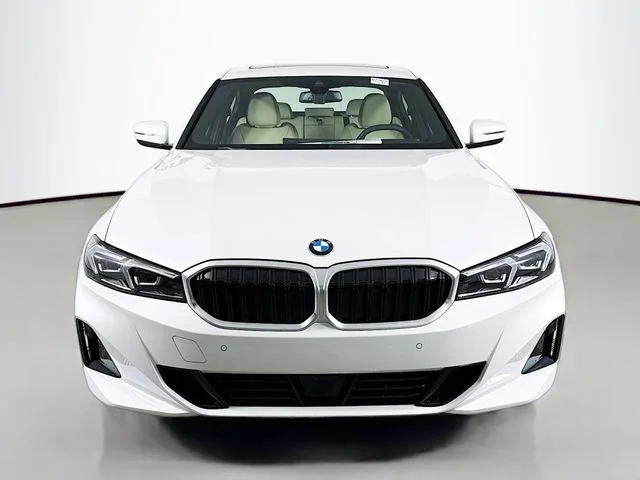 New 2026 White BMW 330i xDrive image 2
