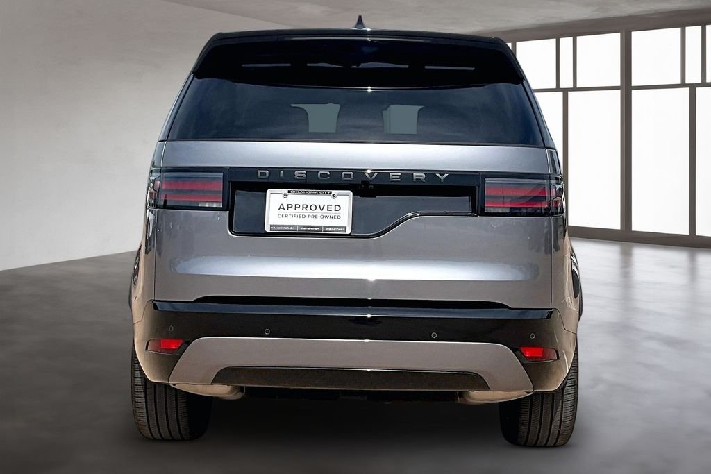 Certified Used 2025 Eiger Gray Metallic Land Rover Dynamic SE image 4