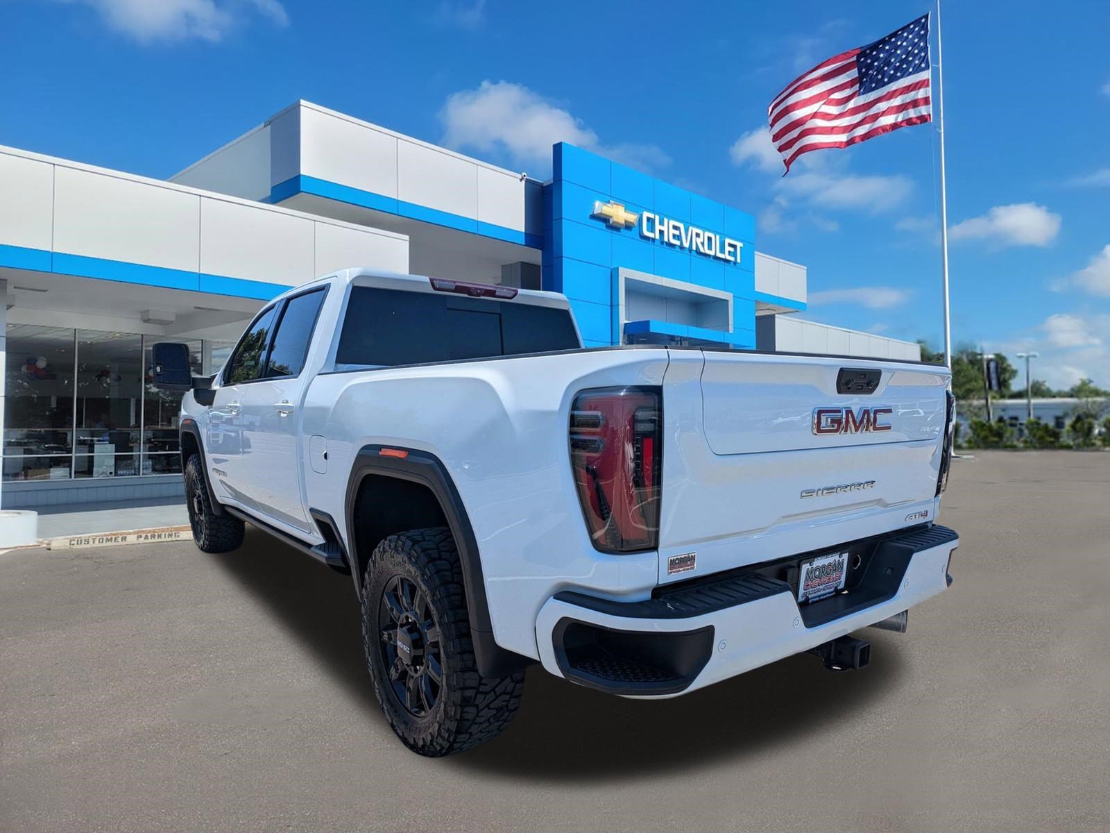 Used 2024 Summit White GMC AT4 image 5