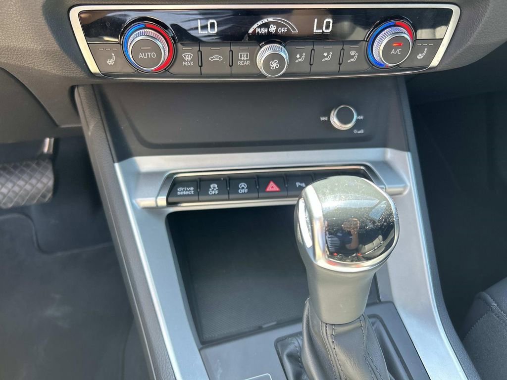 Used 2025 White Audi S line Premium image 34