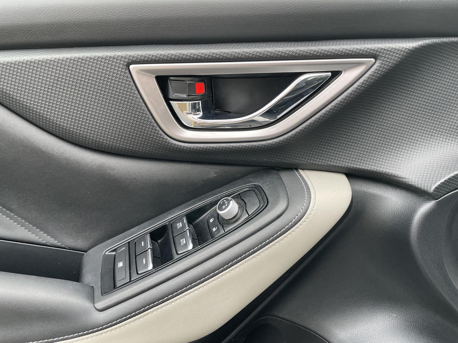 Used 2024 Crystal White Pearl Subaru Limited image 10