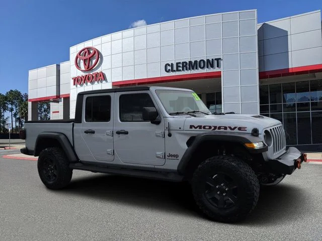 Used 2023 Silver Jeep Mojave image 1