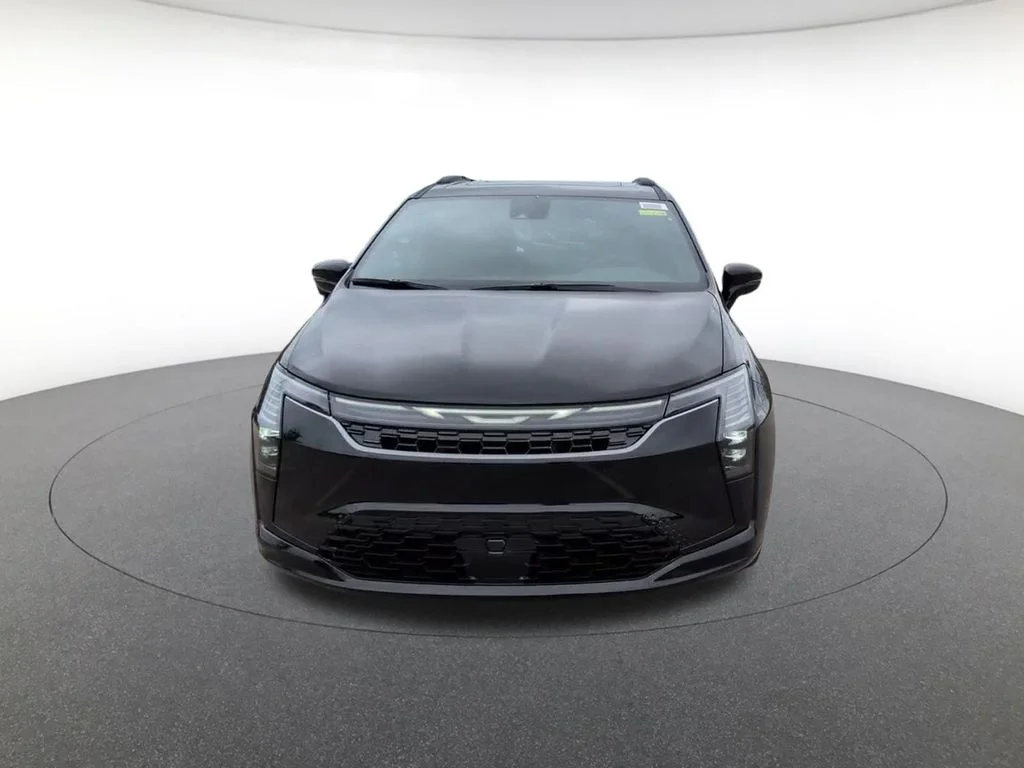 New 2027 Black Chrysler Limited image 2
