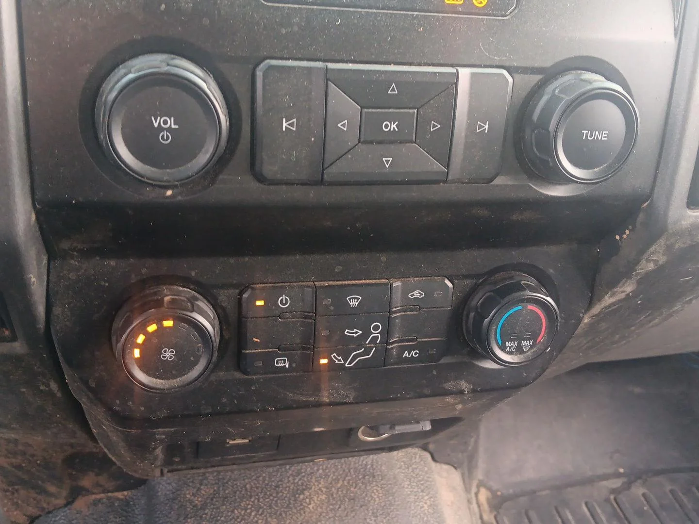 Used 2021 Oxford White Ford XL image 16