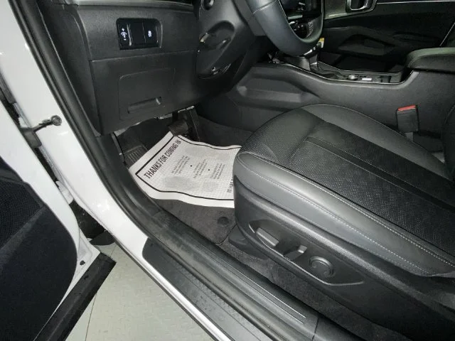 Used 2026 White Kia S image 12