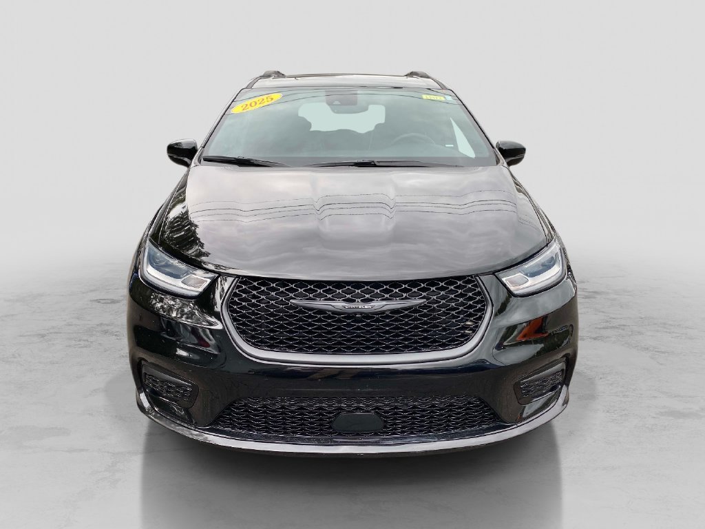 Used 2025 Black Chrysler Limited image 12