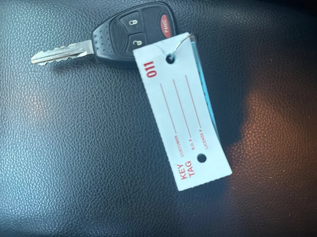 Used 2017  Jeep Sport image 15