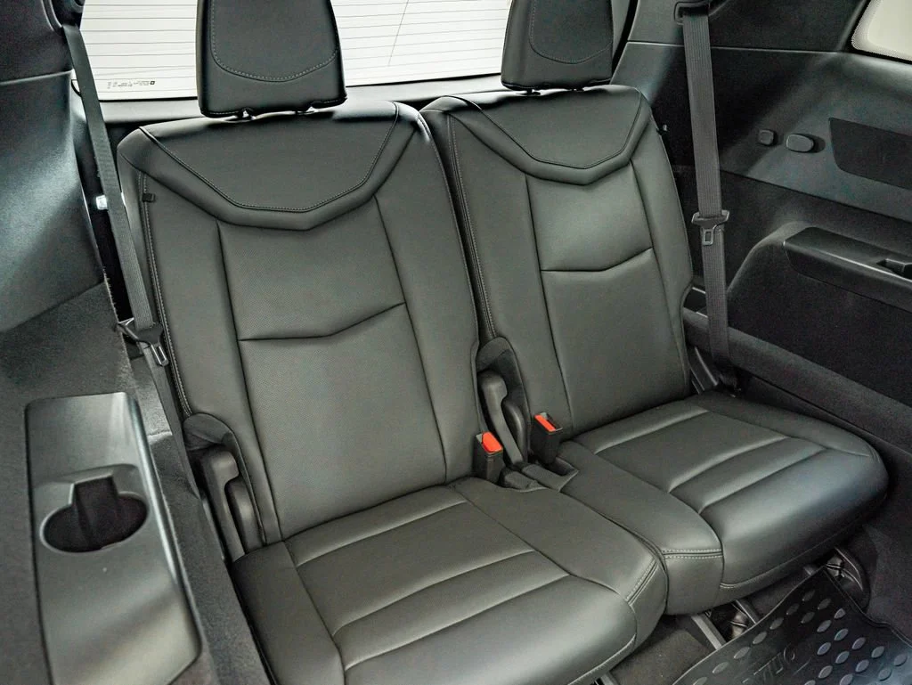 Used 2025 Crystal White Tricoat Cadillac Premium Luxury image 35