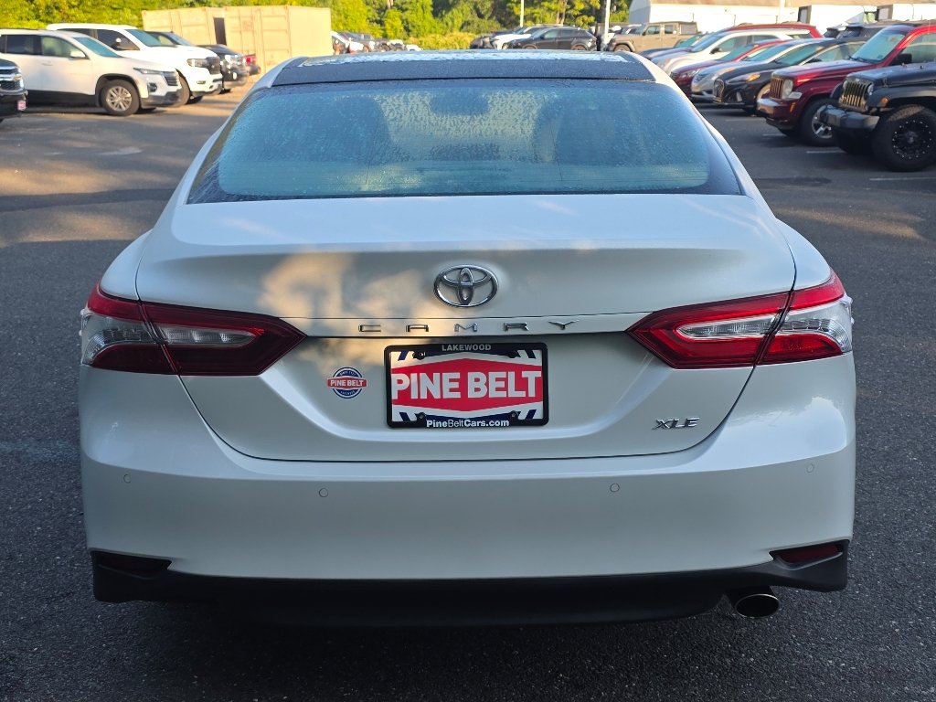 2018 Toyota Camry XLE - Photo 15