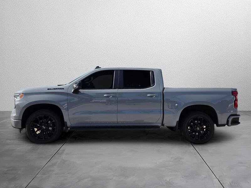 Used 2025 Slate Gray Metallic CHEVROLET 4WD CREW CAB 147" RST image 2