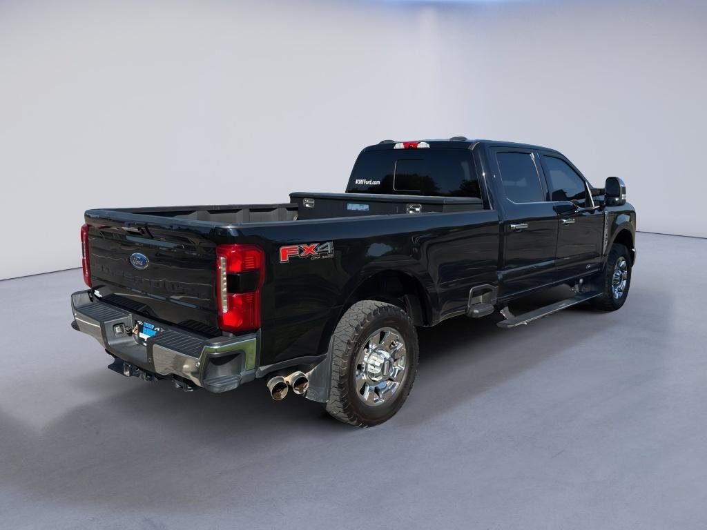 Used 2023 Agate Black Metallic Ford LARIAT image 5