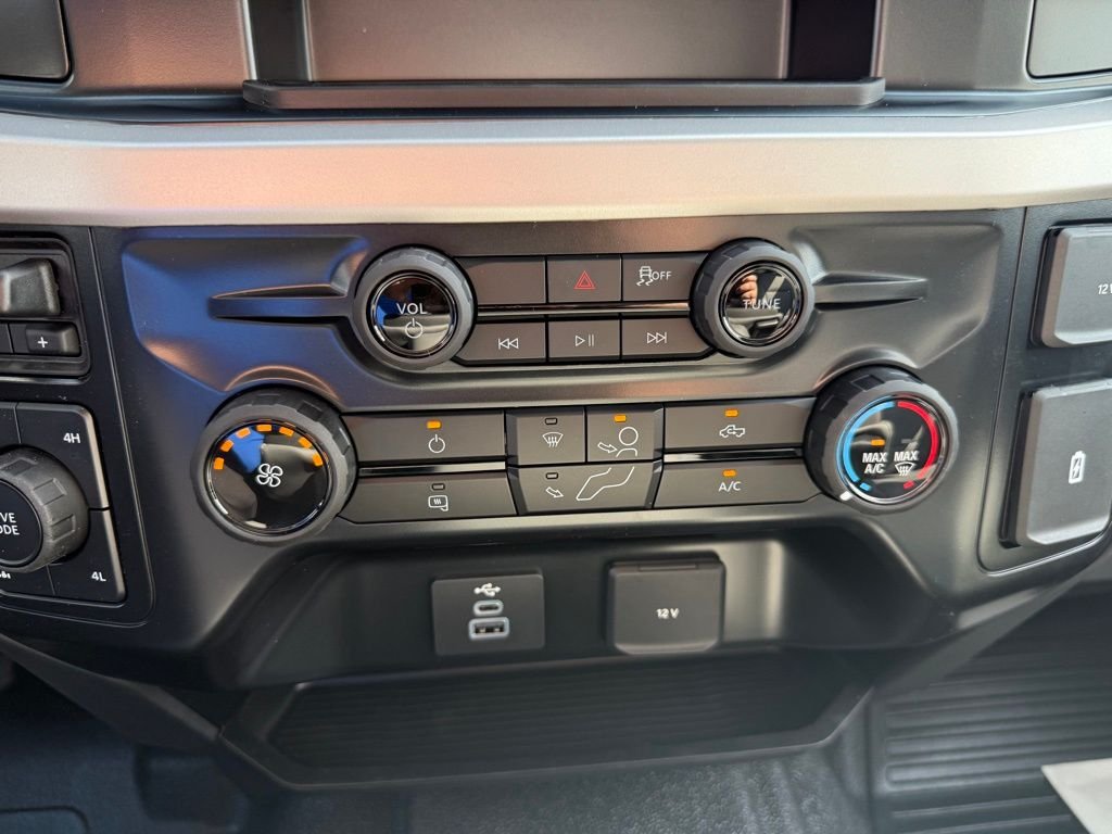 2026 Ford F-350 Super Duty XL - Photo 28