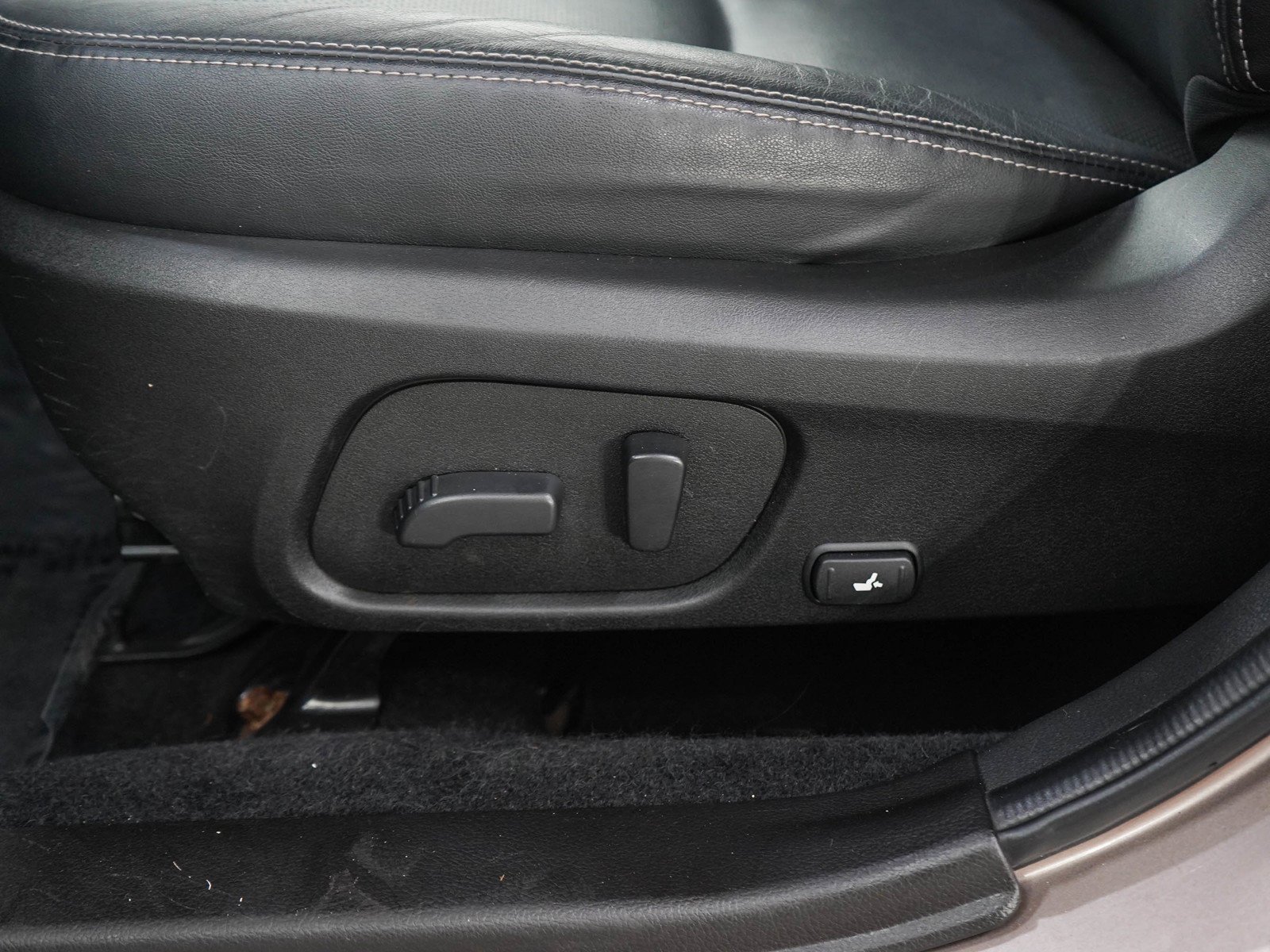Used 2016 Burnished Bronze Metallic Subaru 2.5i Limited image 27