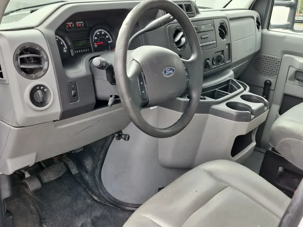 Used 2019 Oxford White Ford  image 7