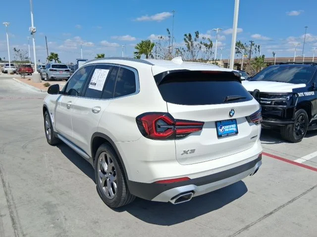 Used 2024 White BMW sDrive30i image 4