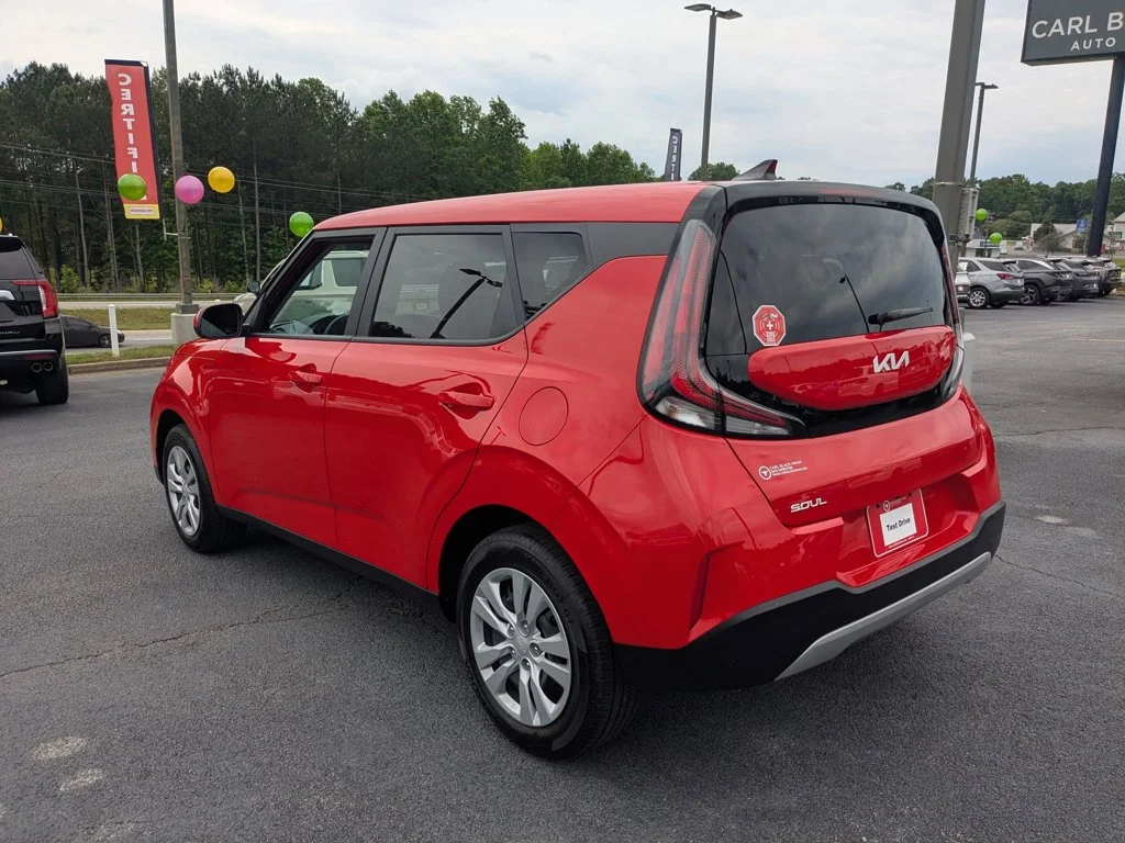 Used 2025 Inferno Red Kia LX image 7